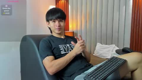 Snapshot of ryo_kush chatting on October 24, 4:13 am Ryo Kush online show from October 24, 4:13 am