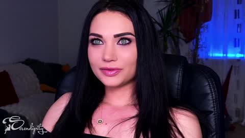 Snapshot of s3r3ndipity chatting on February 4, 9:41 pm Y online show from February 4, 9:41 pm