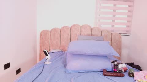 s_sofia_ online show from July 7, 7:18 pm
