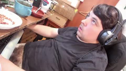 1141323  my Lord Mister Max   moms treasure online show from July 1, 8:45 am