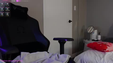 Sabrina online show from February 4, 7:00 pm