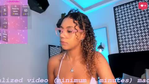 Snapshot of sade_jackson1 chatting on September 23, 4:28 am Sophie online show from September 23, 4:28 am