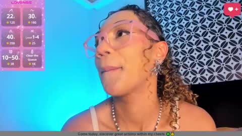 Snapshot of sade_jackson1 chatting on September 10, 4:46 am Sophie online show from September 10, 4:46 am