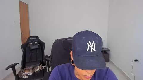 saenz_hotx online show from December 15, 8:49 pm