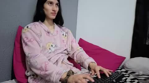 Safiro Queen online show from June 4, 12:33 pm