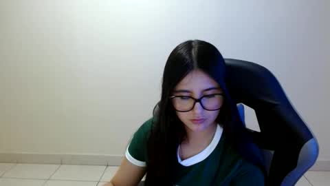 Sahaliefox  online show from May 29, 10:08 pm