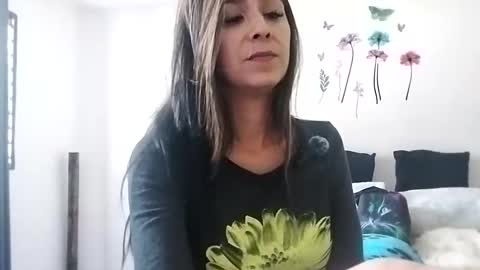 Snapshot of sahana_ashika chatting on February 19, 7:26 pm Sahana Ashika online show from February 19, 7:26 pm