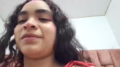 sara online show from April 11, 10:25 pm