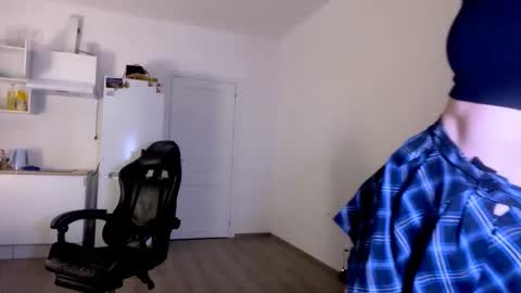 Sofia online show from December 17, 3:57 am