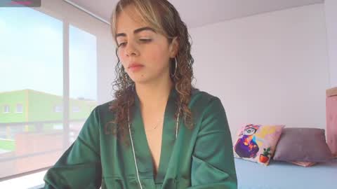 Snapshot of sairy_ chatting on March 8, 5:43 pm sairy_ online show from March 8, 5:43 pm