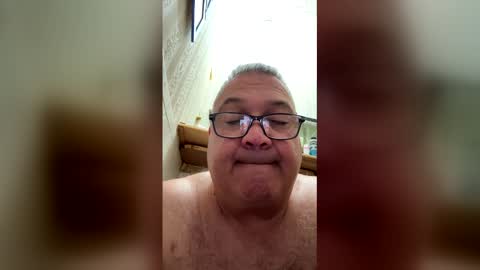 sal32469 online show from April 4, 1:34 am