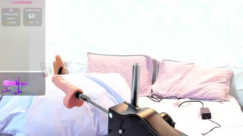 salem_rose01 online show from February 4, 10:13 pm