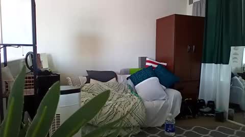 Snapshot of salis1981 chatting on March 11, 6:19 pm salis1981 online show from March 11, 6:19 pm