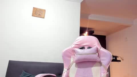 sallymaddoxx online show from December 12, 3:32 am