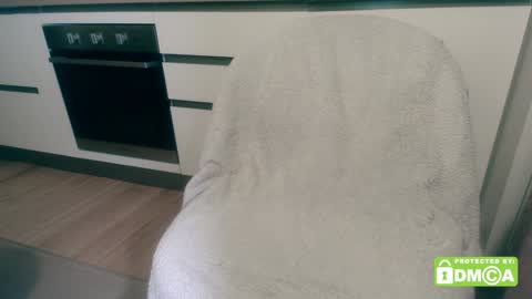 Snapshot of salmonlebonsexxx chatting on December 17, 2:01 am Alessio online show from December 17, 2:01 am