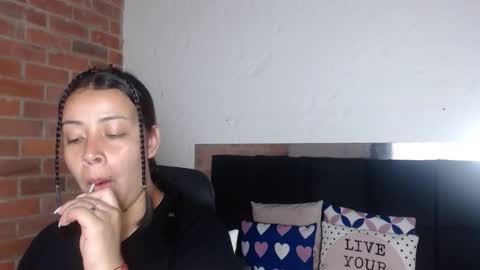   online show from March 28, 8:43 pm