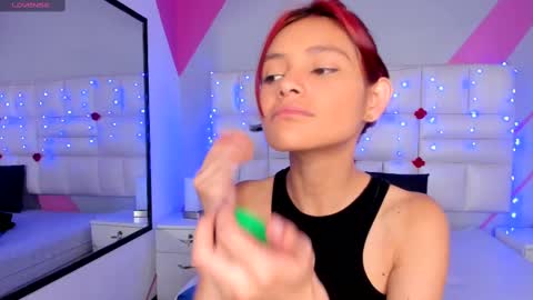 Snapshot of salome_rouse chatting on March 5, 8:10 pm Salome Rose online show from March 5, 8:10 pm