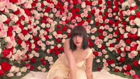 Salome velour online show from June 3, 12:41 pm