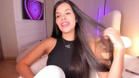 Snapshot of salomee_11 chatting on October 14, 2:58 am salo online show from October 14, 2:58 am