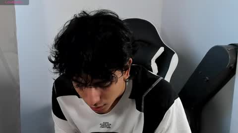 salvatore_montt online show from February 15, 9:48 pm