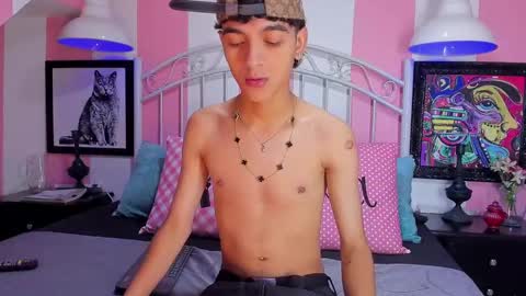 sam__cute online show from September 11, 2:18 pm