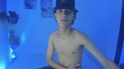 sam__cute online show from January 9, 10:20 pm