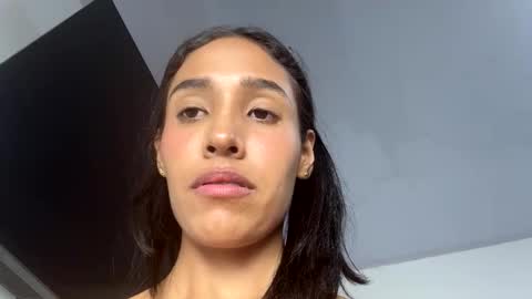 Samantha Roberts online show from March 1, 3:00 am