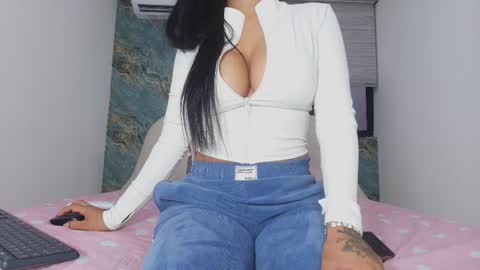 Samanta online show from February 24, 11:57 am