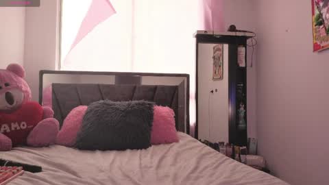 Samanta... online show from April 4, 10:39 pm