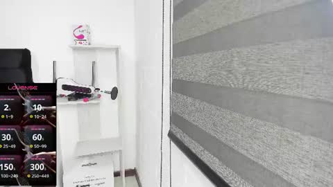 samantha1_rosse01 online show from August 8, 11:48 pm