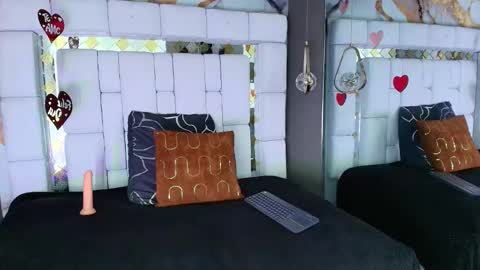 Snapshot of samantha_colins___ chatting on September 23, 9:43 pm samantha_colins___ online show from September 23, 9:43 pm