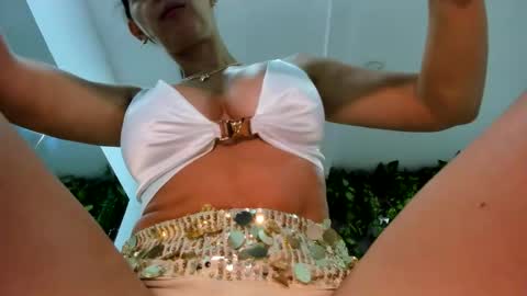 samantha_milfs online show from November 25, 11:20 am