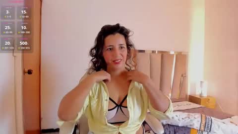 samanthacollins1 online show from November 13, 12:30 pm