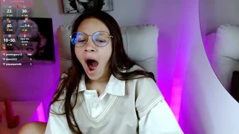 Snapshot of samantharoldan chatting on October 7, 3:52 pm Samantha online show from October 7, 3:52 pm