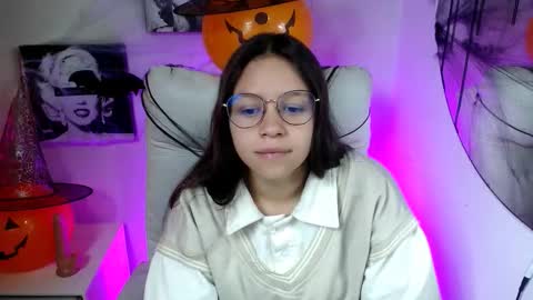 Snapshot of samantharoldan chatting on October 14, 3:59 pm Samantha online show from October 14, 3:59 pm