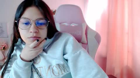 Snapshot of samantharoldan chatting on September 9, 3:23 pm Samantha online show from September 9, 3:23 pm