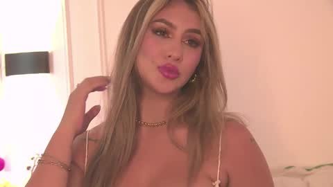 Samantha Vega online show from June 3, 7:41 pm