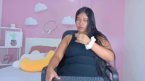 Snapshot of samaragarcia__ chatting on October 22, 12:40 pm S A M A R A  online show from October 22, 12:40 pm
