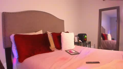 Yaya online show from December 22, 5:47 am