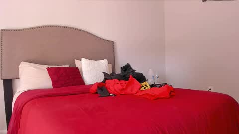 Yaya online show from February 28, 7:29 pm