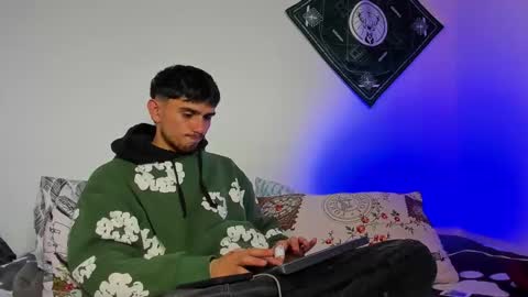 samevansx online show from February 3, 4:44 pm