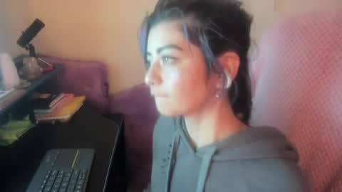   online show from April 21, 7:26 am