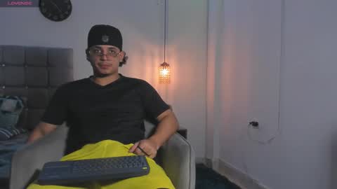 samxx_muscle online show from December 4, 3:22 pm