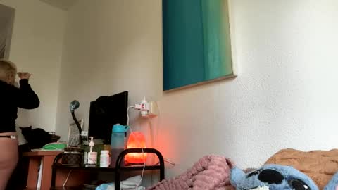 Samymoon online show from February 12, 9:35 am