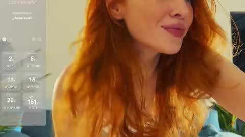 Snapshot of sanda_red chatting on October 28, 11:33 am Sanda3   online show from October 28, 11:33 am