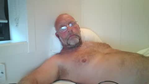 sandnesrune523 online show from September 17, 5:11 am