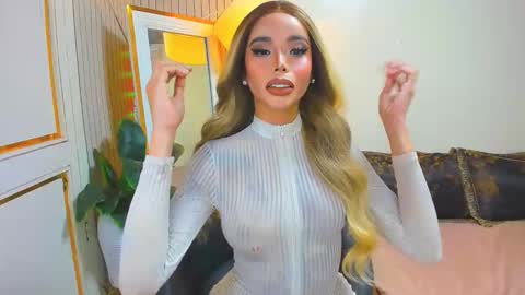 Sandra Hornball online show from December 21, 4:46 pm