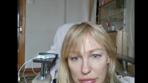 Sandra online show from March 20, 12:10 pm