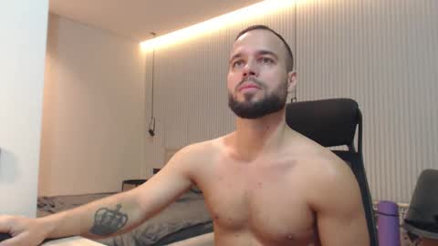 DeAlex online show from November 23, 2:26 pm