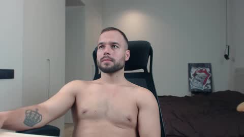 DeAlex online show from December 16, 9:32 pm